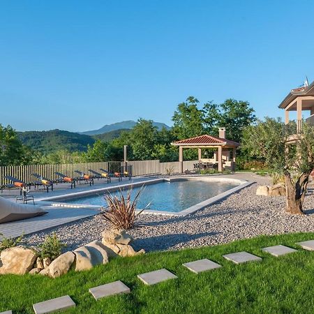 Luxury Villa Santa Cruz With Xl Pool And Jacuzzi Potpićan 외부 사진