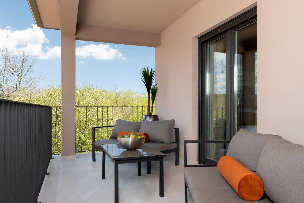 Luxury Villa Santa Cruz With Xl Pool And Jacuzzi Potpićan 외부 사진