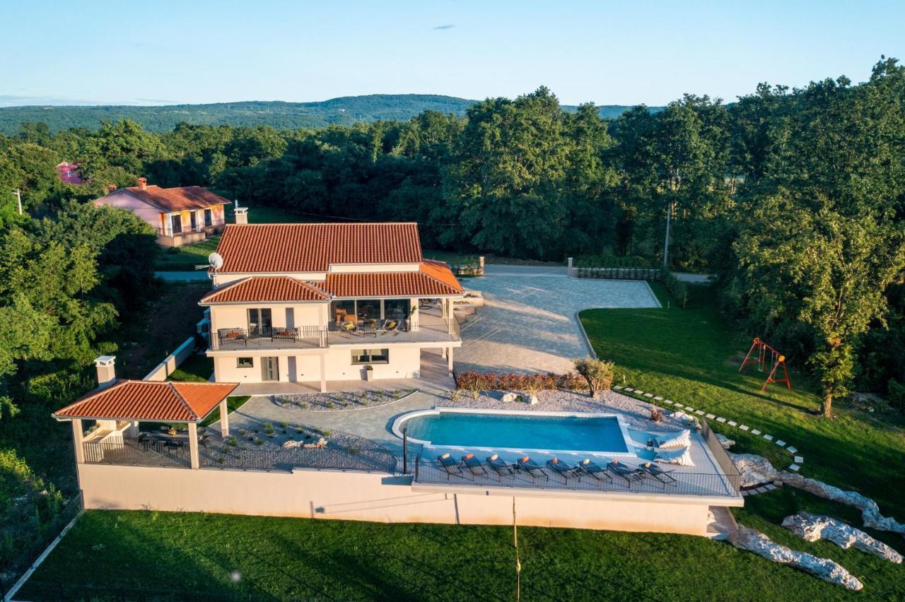 Luxury Villa Santa Cruz With Xl Pool And Jacuzzi Potpićan 외부 사진
