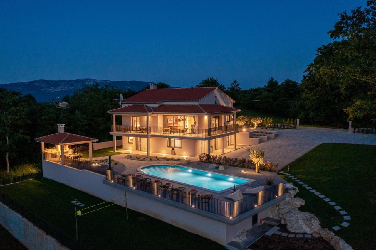 Luxury Villa Santa Cruz With Xl Pool And Jacuzzi Potpićan 외부 사진