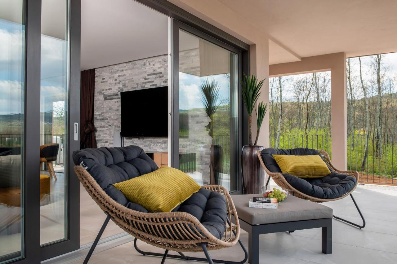 Luxury Villa Santa Cruz With Xl Pool And Jacuzzi Potpićan 외부 사진