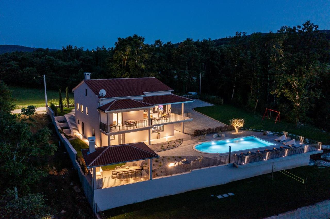 Luxury Villa Santa Cruz With Xl Pool And Jacuzzi Potpićan 외부 사진